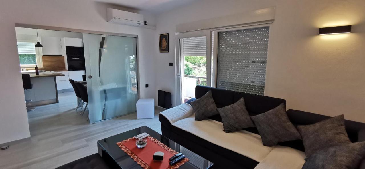 Apartman Perunika سيلتسي المظهر الخارجي الصورة