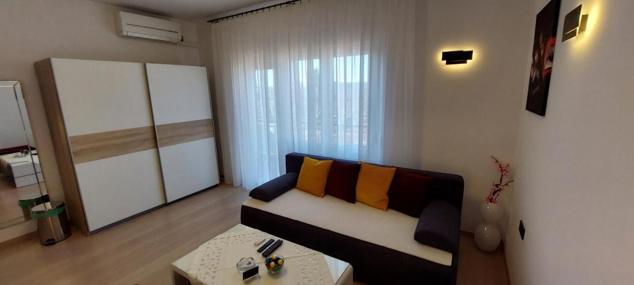 Apartman Perunika سيلتسي المظهر الخارجي الصورة